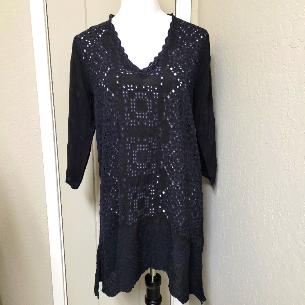 Johnny Was Eyelet V-neck Tunic Cover Up Top Size Small